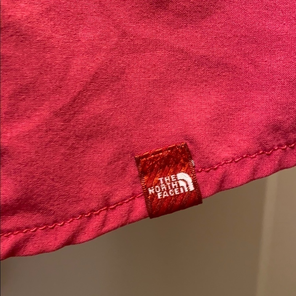 The north face women’s button down shirt p… - Picture 3 of 8